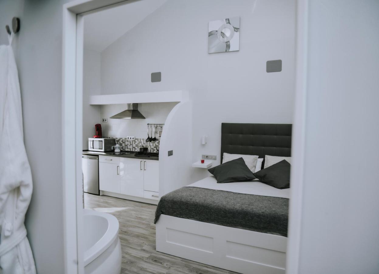 מרידה Eres Emerita "Apartamentos & Suites" מראה חיצוני תמונה