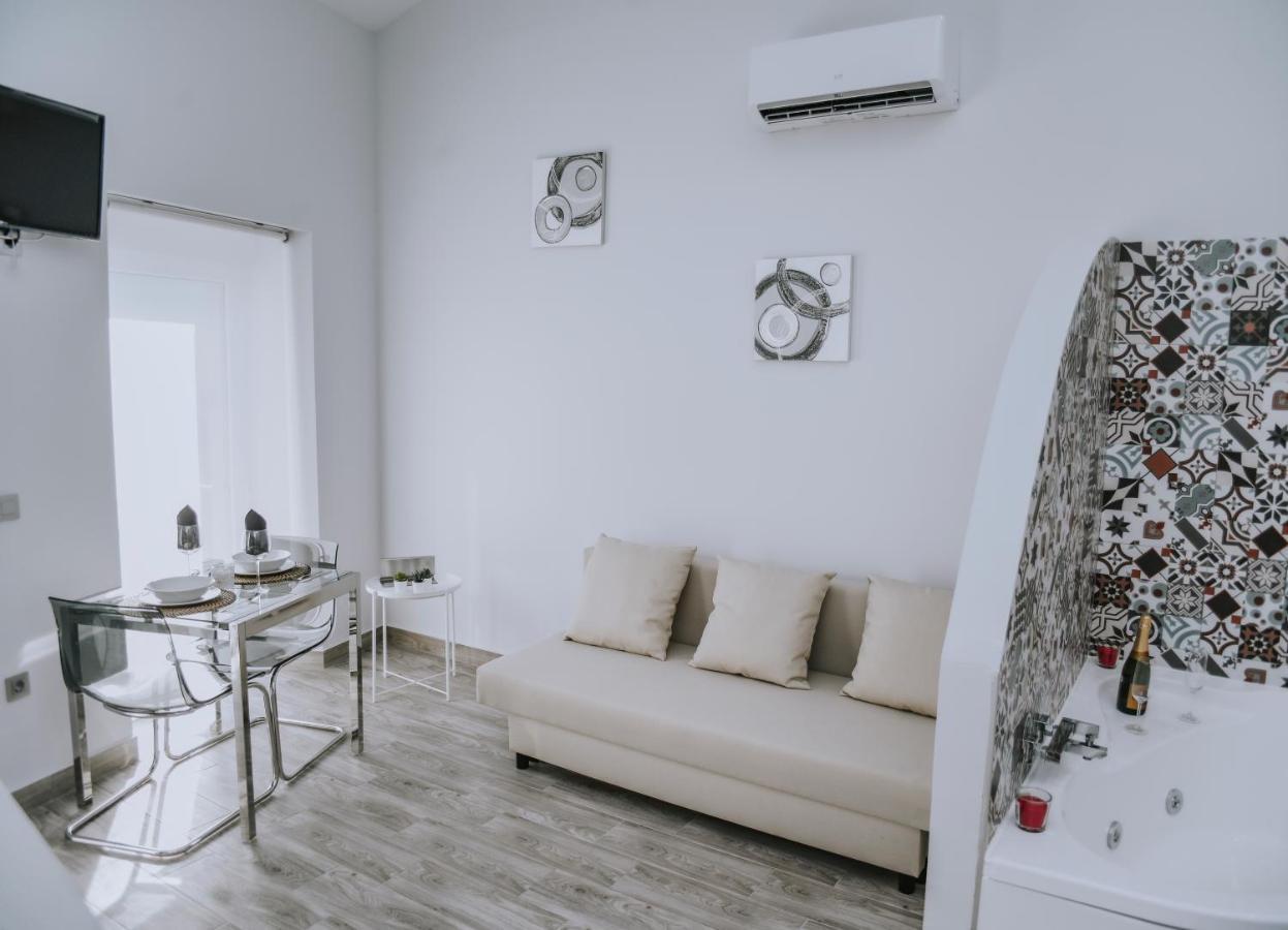 מרידה Eres Emerita "Apartamentos & Suites" מראה חיצוני תמונה